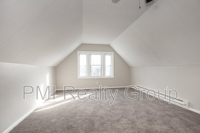 Building Photo - 2936 E 128th St