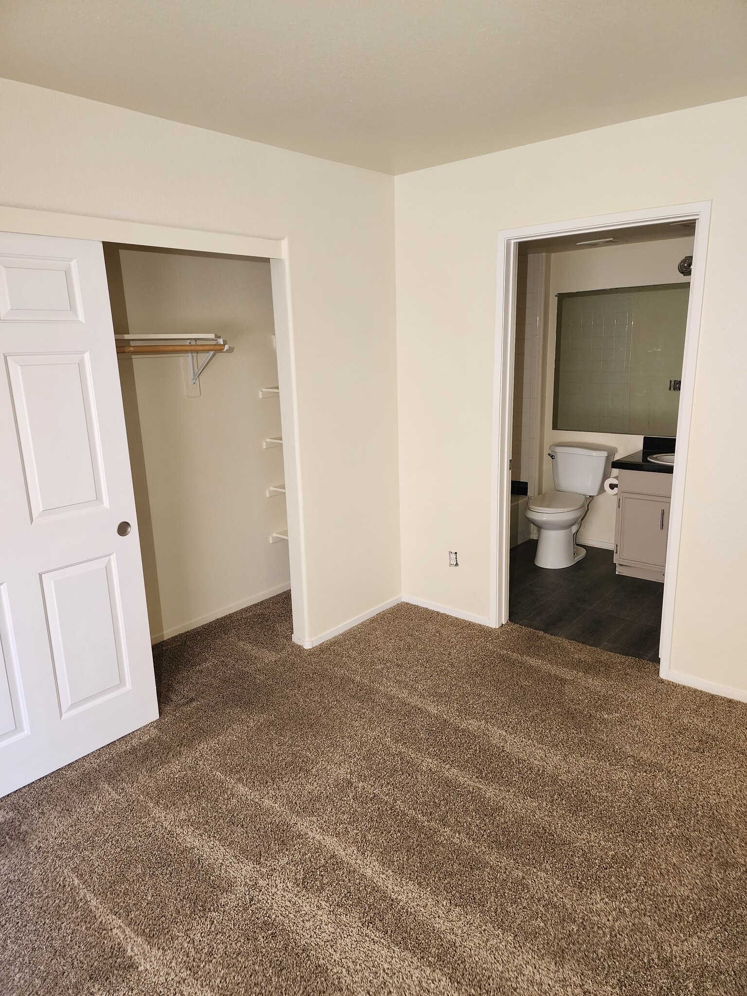 Building Photo - 2233 James Bilbray Dr