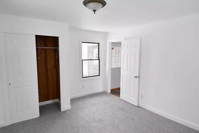 Building Photo - Beautiful Recently Renovated 2-Bedroom Home in Goshen's West Goshen Neighborhood