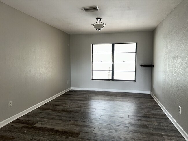 Building Photo - COUNTRY PLACE POOL HOME ON CUL-DE-SAC LOT