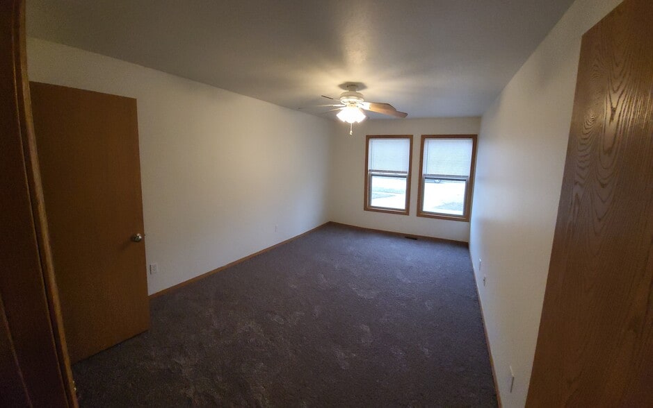 Building Photo - 2138 N Howard Ave