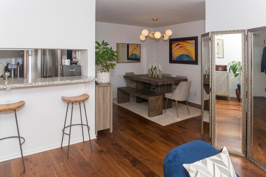 Building Photo - 85 Ora Way