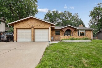 Building Photo - 3 bed + 3 bath / Ranch with Full Finished Basement!