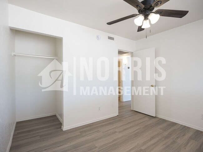 Building Photo - 26405 W Sherbundy Dr