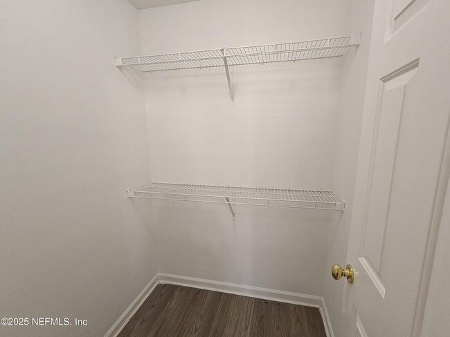 Building Photo - 1250 Bedrock Dr