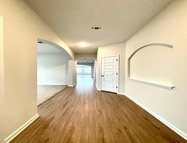 Building Photo - 9712 Grapevine Leaf Dr