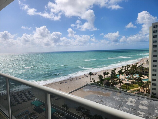 Building Photo - 3725 S Ocean Dr