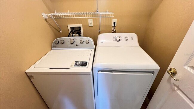 Building Photo - 3024 Samosa Hill Cir