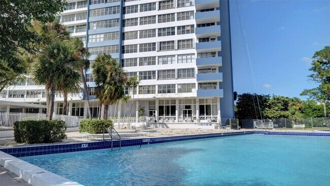 Building Photo - 7441 Wayne Ave