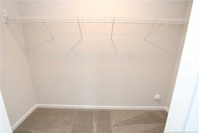 Building Photo - 510 Light Oak Wy