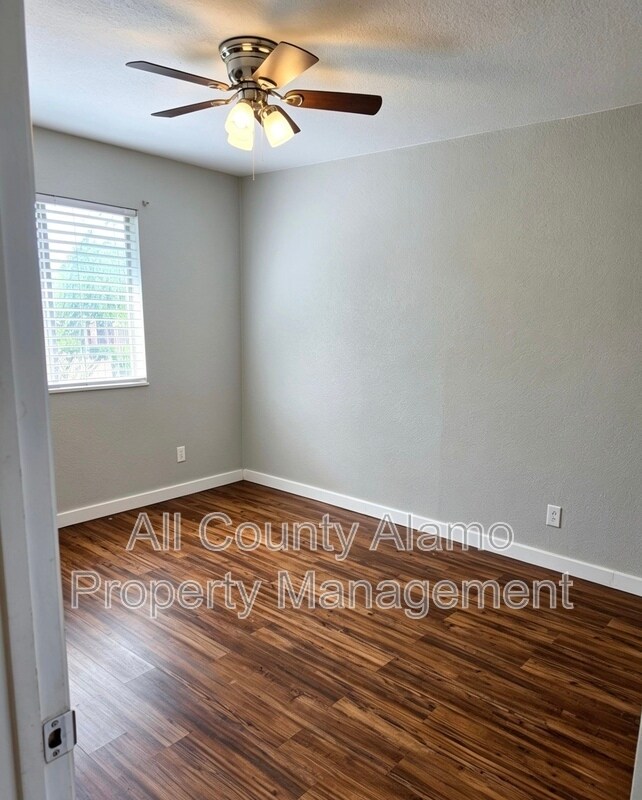 Building Photo - 429 Zachry Dr