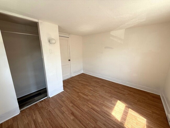 Building Photo - Spacious 4-Bedroom Home with Bonus Features