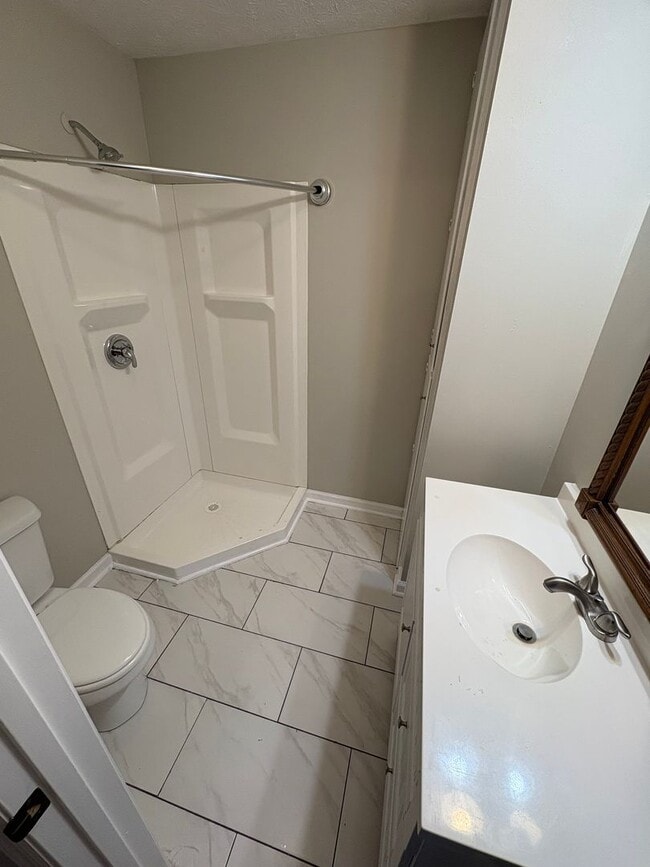 Building Photo - FOR LEASE- SINGLE-FAMILY HOME IN HARTSVILLE!