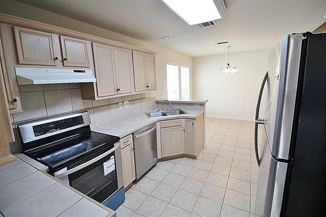 Building Photo - 809 Foxwood Ln