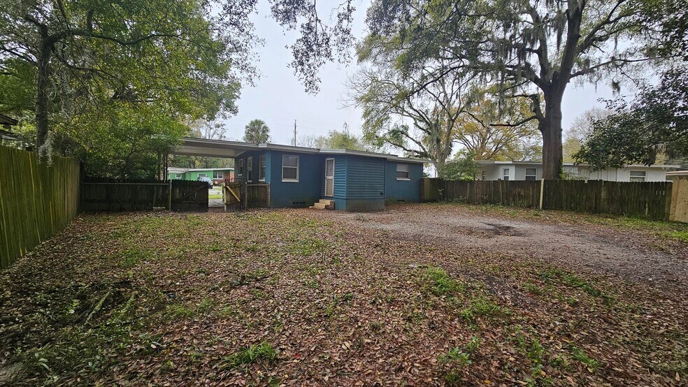 Building Photo - 3912 Robert C Weaver Dr