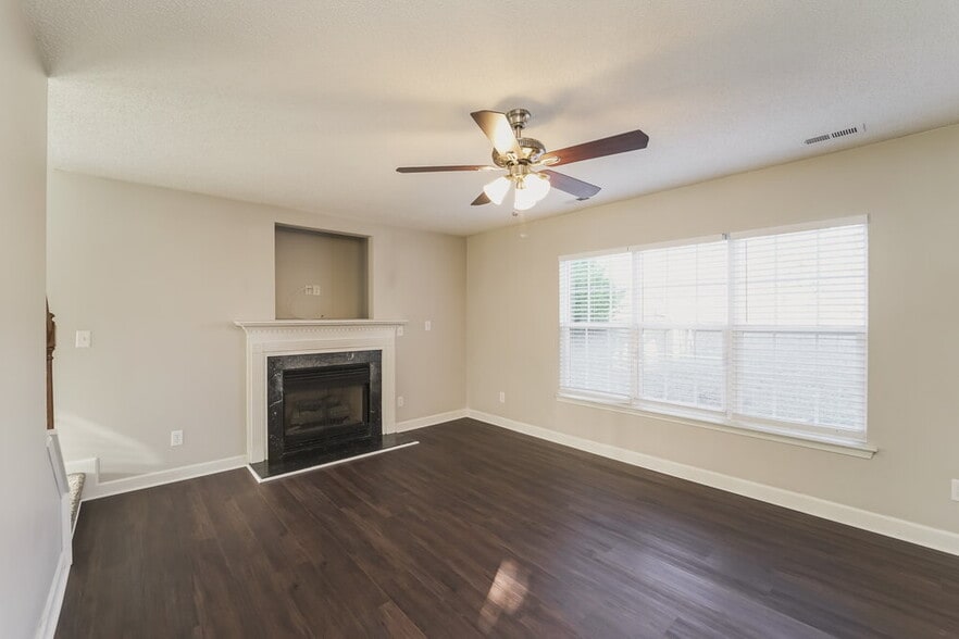 Building Photo - 4245 Barley St SW