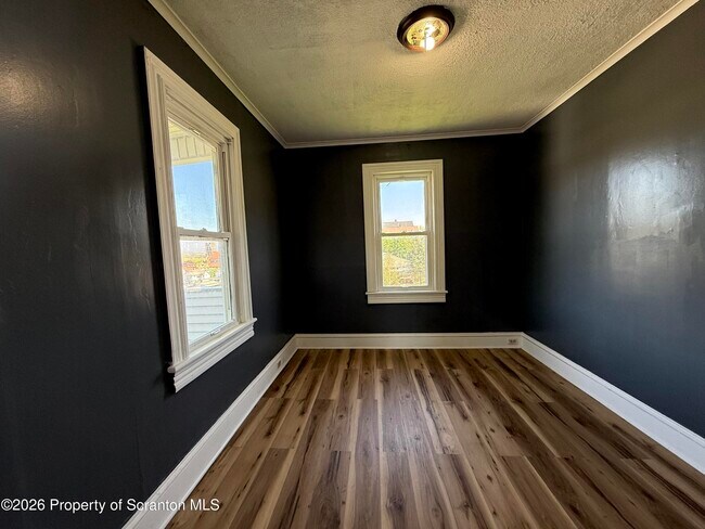 Building Photo - 1706 Prospect Ave