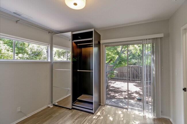 Building Photo - Los Altos 4-Bedroom with Fireplace, EV Hoo...