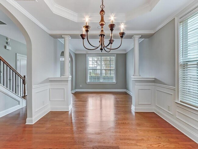 Building Photo - 3196 Montauk Hill Dr