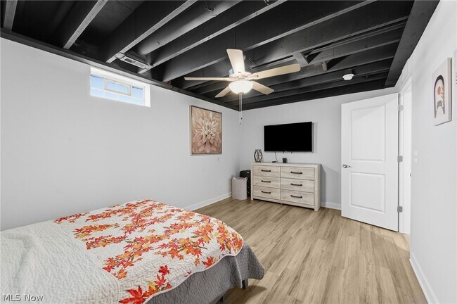 Building Photo - 2256 E 100th St