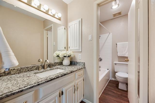 Building Photo - 859 Dublin Dr