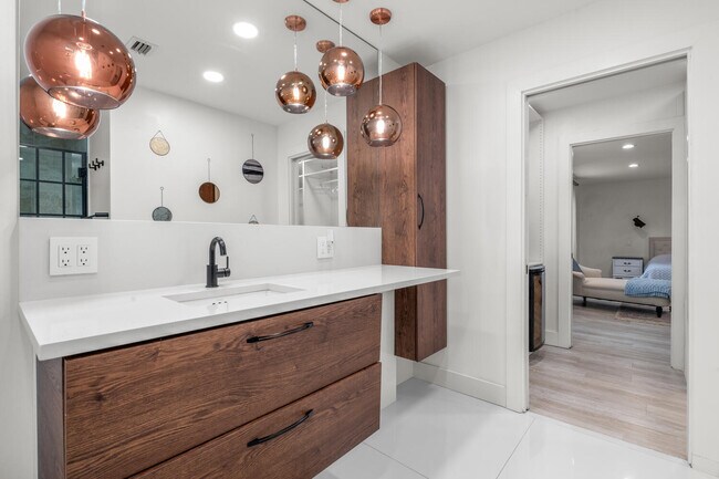 Building Photo - 1742 Harborside Cir