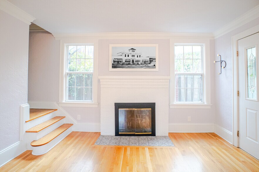Living room with fireplace - 1215 Landon Ave