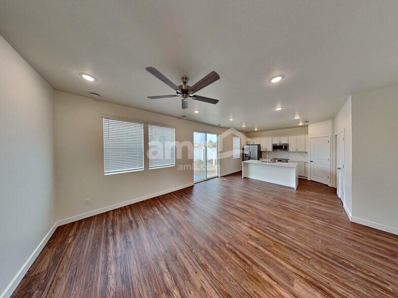 Building Photo - 8949 S John Annie Ln