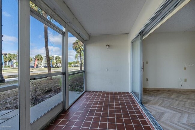 Building Photo - 2300 Aaron St