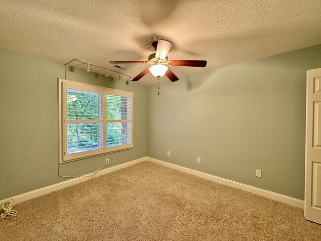 Building Photo - 106 Chota Landing Dr