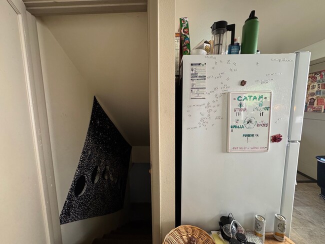 Building Photo - 7 Bed 2.5 Bath House - Near WWU