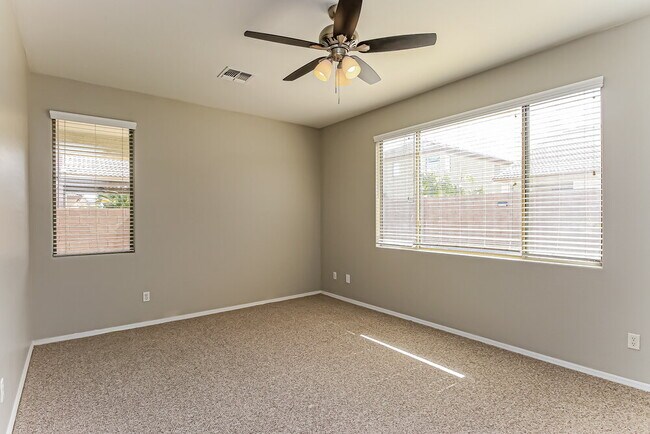 Building Photo - 3433 E Arianna Ave