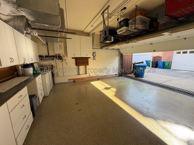 Building Photo - 237 Novara Dr
