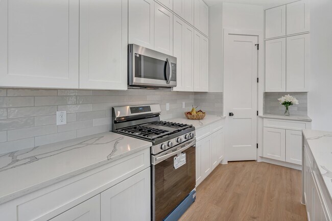 Building Photo - 3620 Sauer St