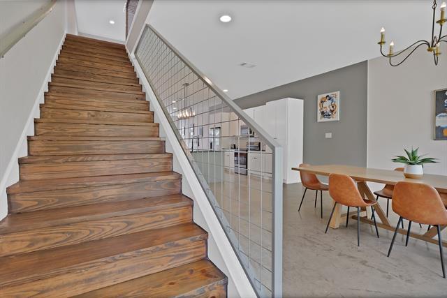 Building Photo - 4635 Calmont Ave