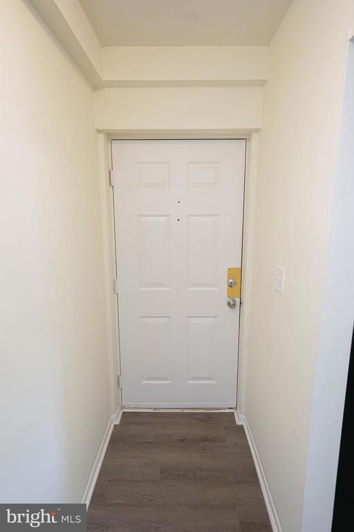 Building Photo - 802 College Ln