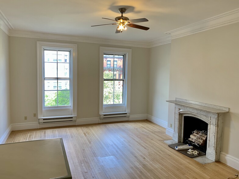 Building Photo - 265 Beacon St