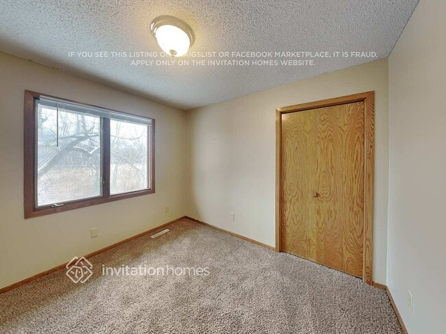 Building Photo - 1370 Willow Creek Ln