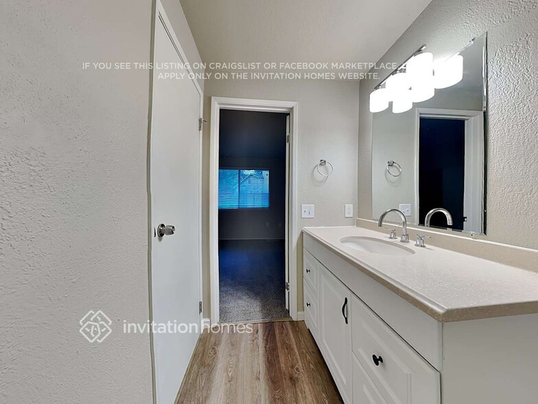 Building Photo - 34811 27th Ave SW