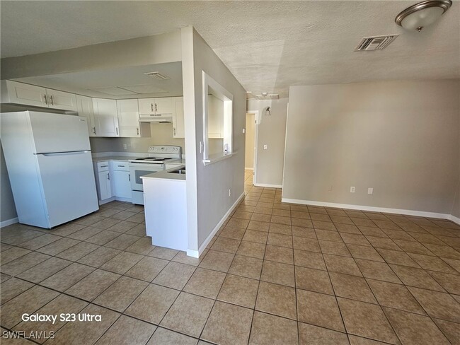 Primary Photo - 13029 First St