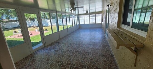 Building Photo - Beautifully Remodeled Home in Poinciana area