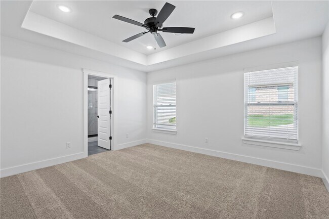 Building Photo - 4206 SW Adams Rd