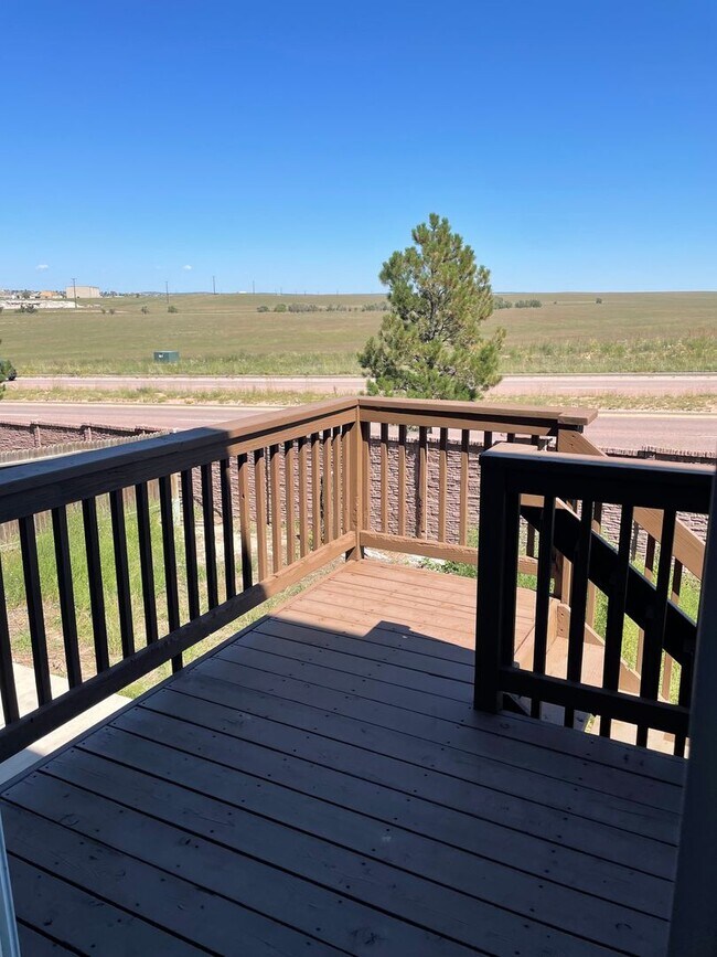 Building Photo - Renovated Home with A/C!