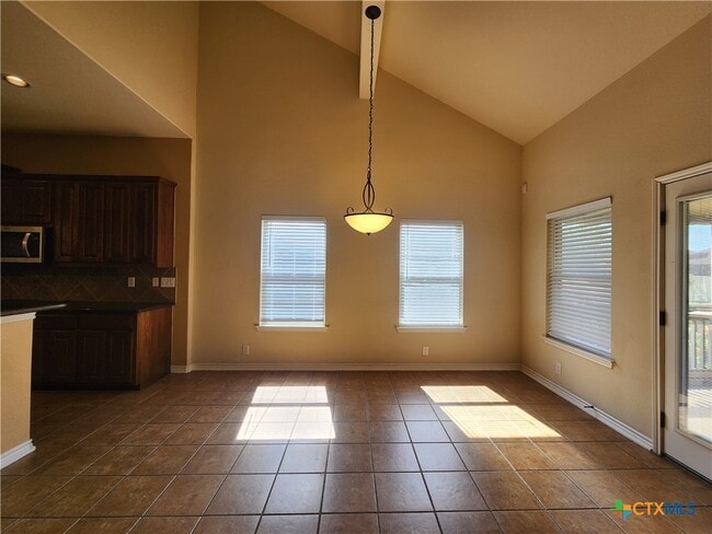 Building Photo - 803 Lodge Creek Dr