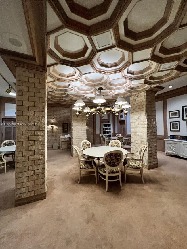 Building Photo - 6039 Collins Ave