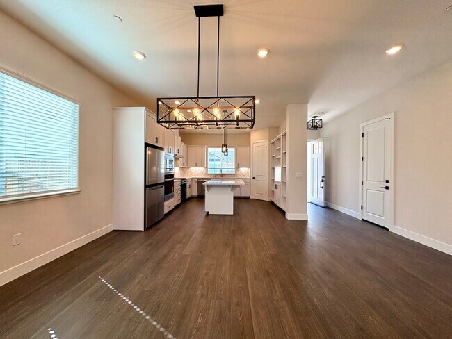 Building Photo - Beautiful 3 Bedroom NEW JMC home for rent in West Roseville!