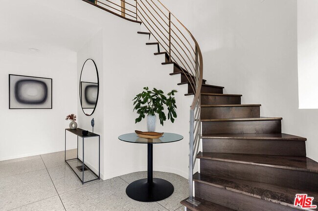 Building Photo - 3360 Ley Dr