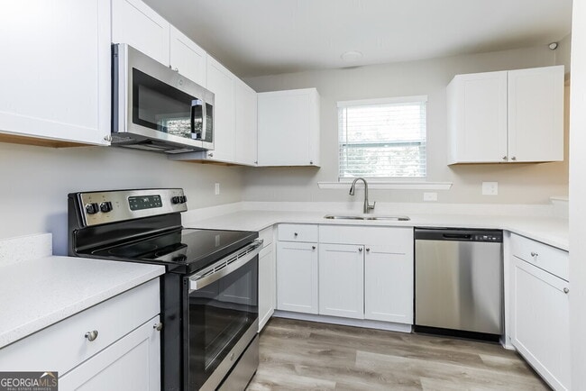 Building Photo - 102 Dove Rise