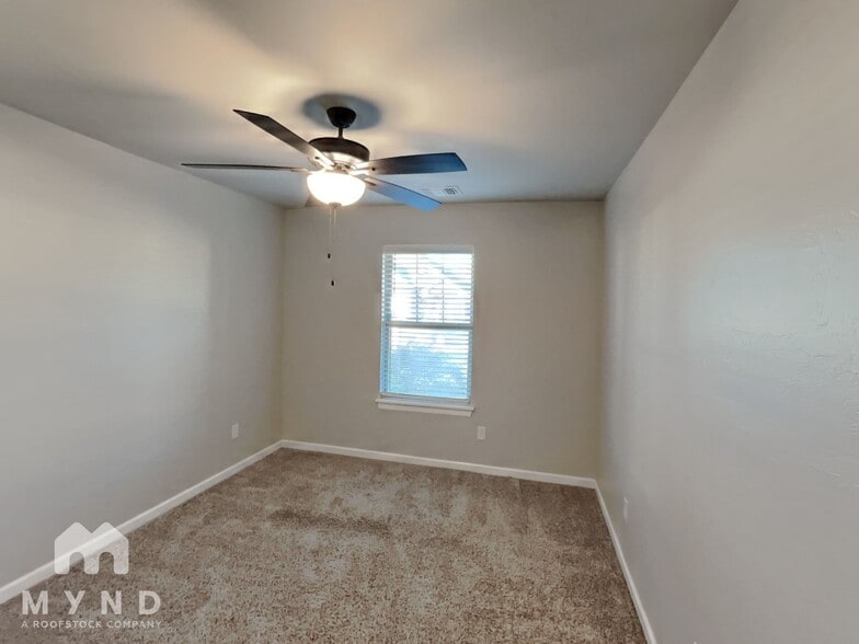 Building Photo - 5400 Riverrun Ct