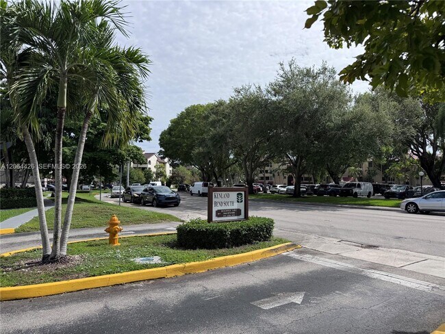 Building Photo - 9080 SW 125th Ave